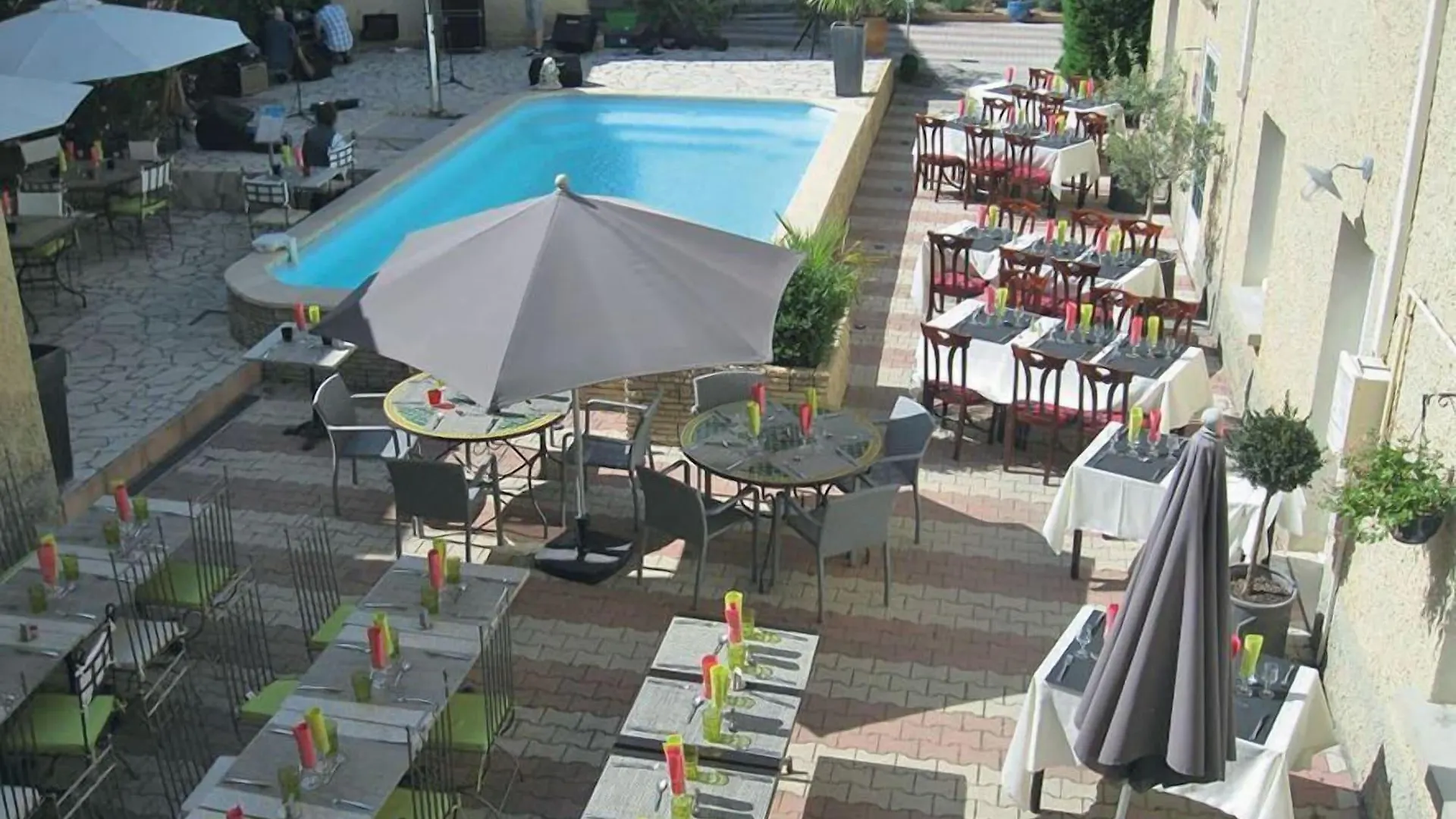 Hotel La Bastide D'Entraigues