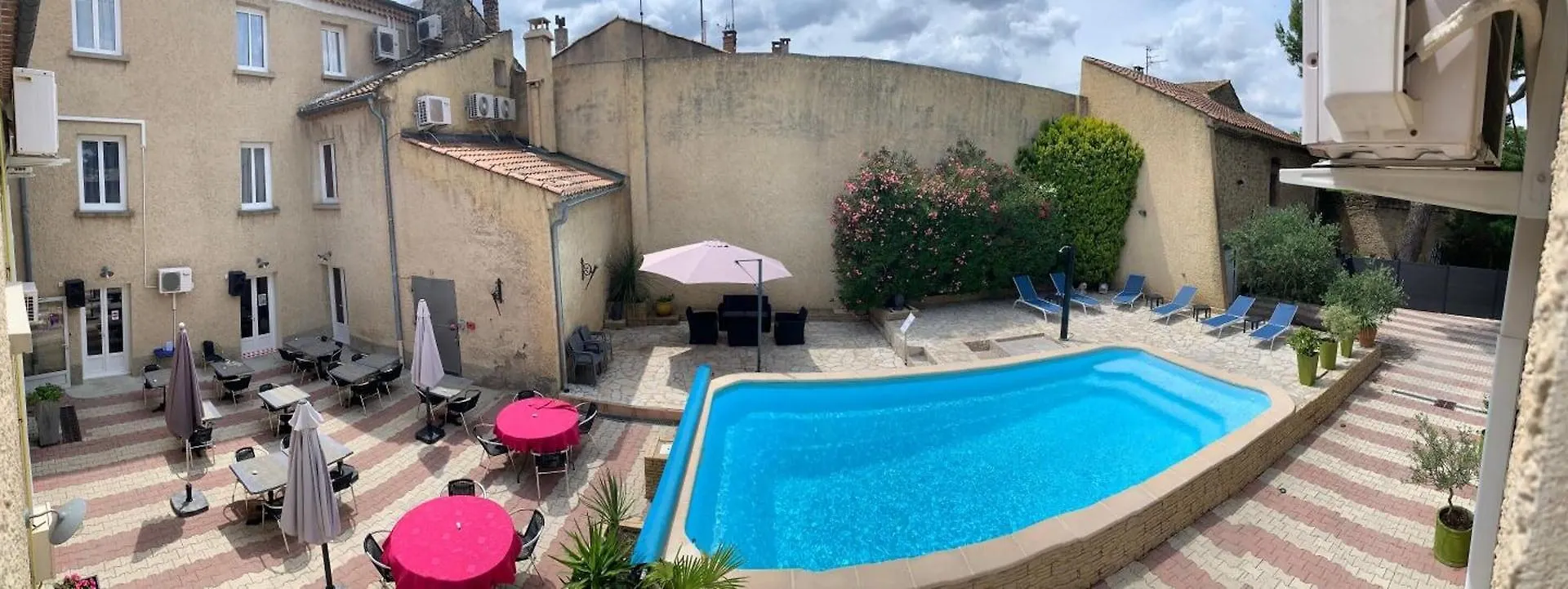 Hotel La Bastide D'Entraigues