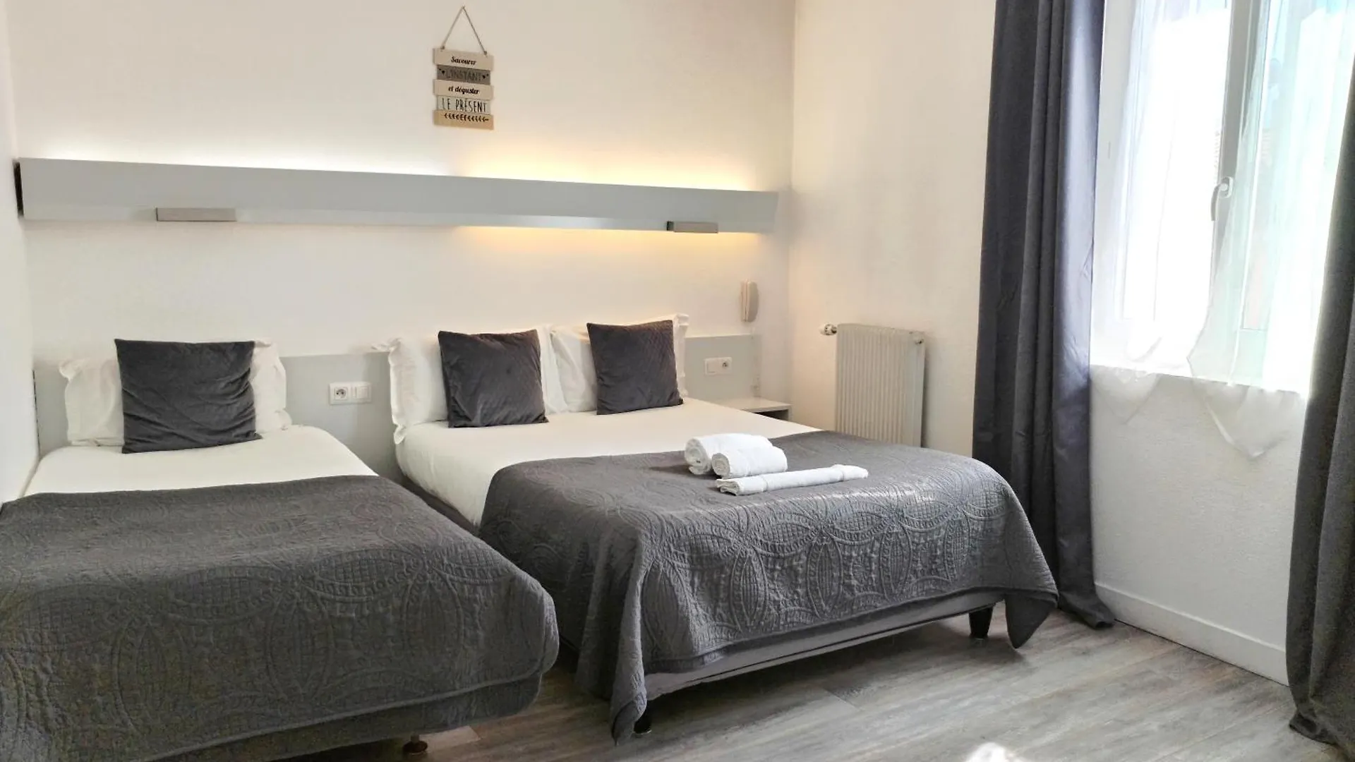 Hotel La Bastide D'Entraigues 3*, Entraigues-sur-la-Sorgue Francia
