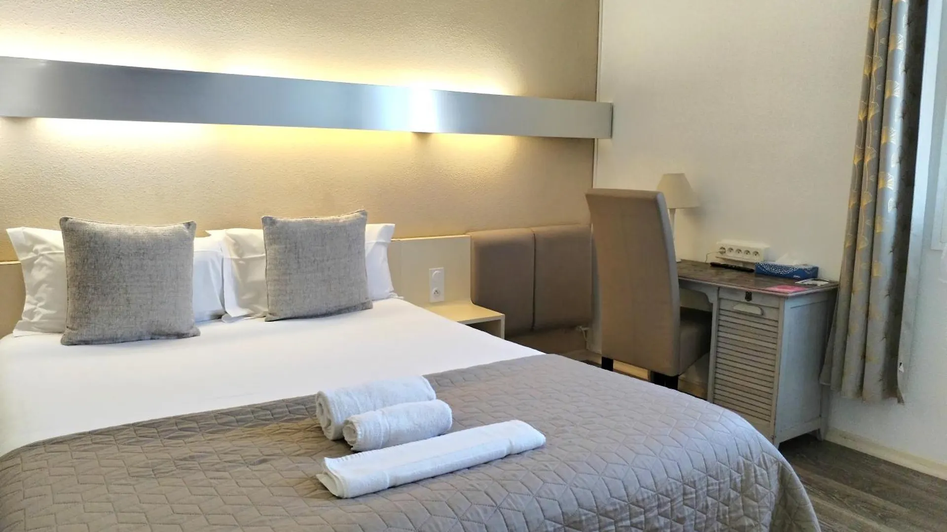 Hotel La Bastide D'Entraigues 3*, Entraigues-sur-la-Sorgue