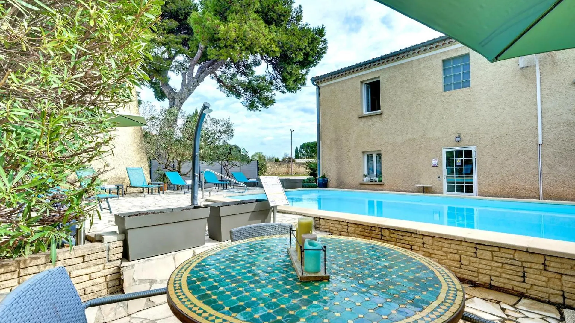 Logis Hotel La Bastide D'Entraigues Entraigues-sur-la-Sorgue